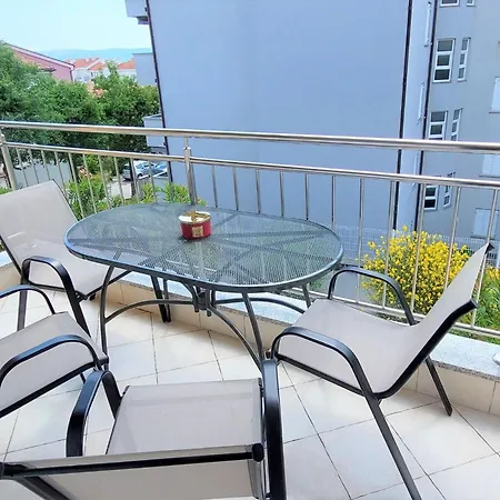 Exquisite With Balcony * Цриквеница